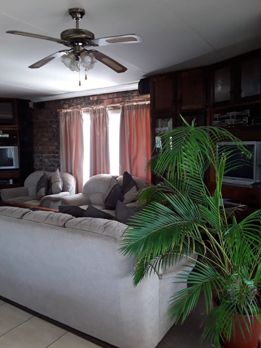 Commercial Property for Sale in Kabeljauws Eastern Cape